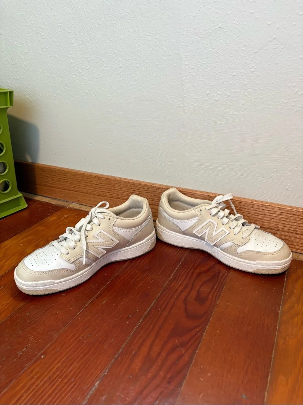 New Balance Womens White and Beige Low-Top Sneakers